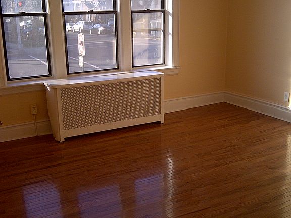 2nd image of 840 Kennedy Blvd APT 102