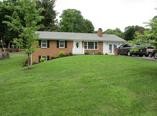 174 Shearingham Dr, Madison Heights, VA 24572