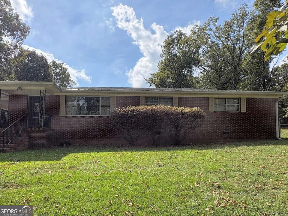 1st image of 40 Summit Dr SE