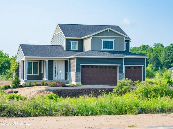 26 Howland Park Drive #26, Halfmoon, NY 12118