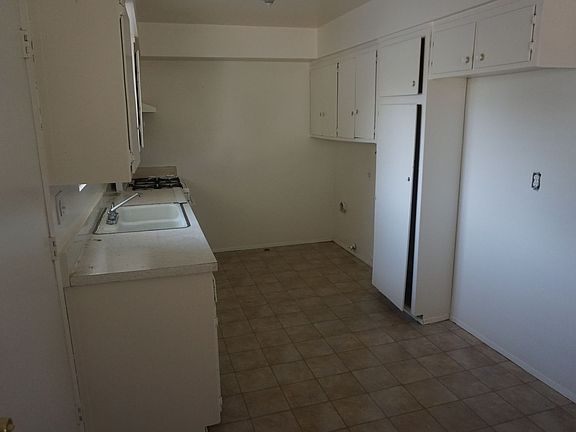 4th image of 515 Niles St APT A