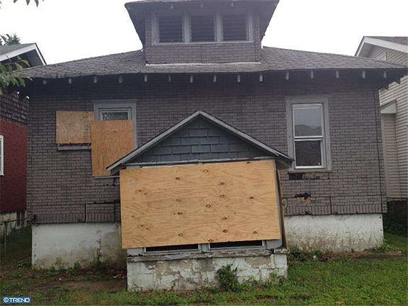 3rd image of 1870 42nd St