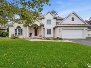 7365 Hidden Valley Dr, Lambertville, MI 48144
