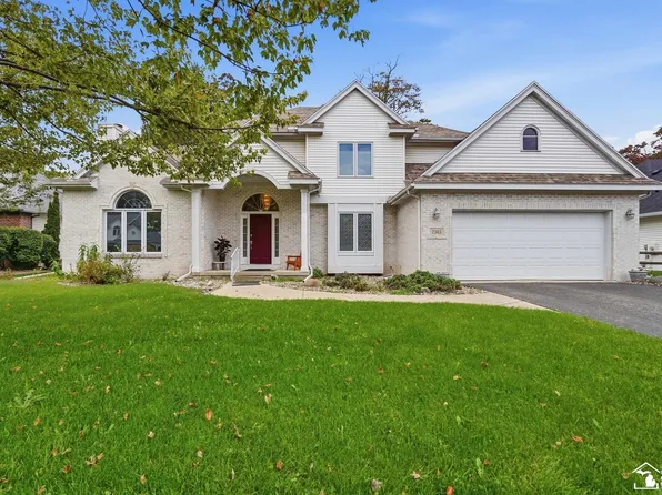 7365 Hidden Valley Dr, Lambertville, MI 48144