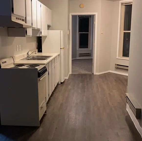 204 E Main St — Photo 2