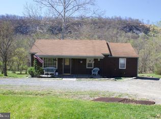 623 Harrison Ave, Berkeley Springs, WV 25411