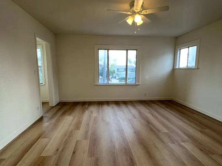1307 W Martin Luther King Jr Blvd — Photo 2