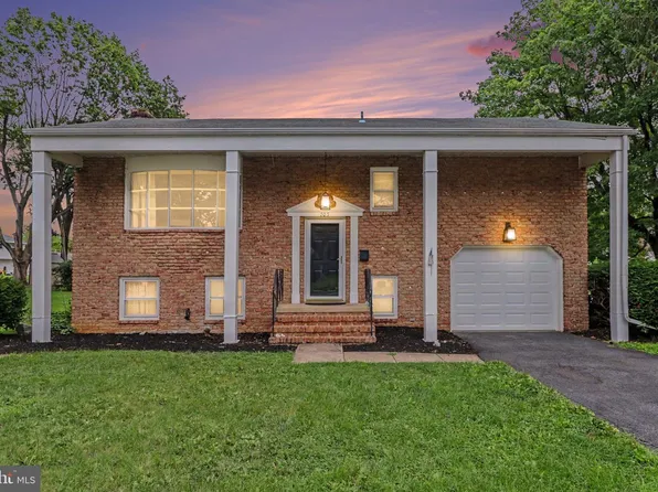 705 Henry St, Mechanicsburg, PA 17055