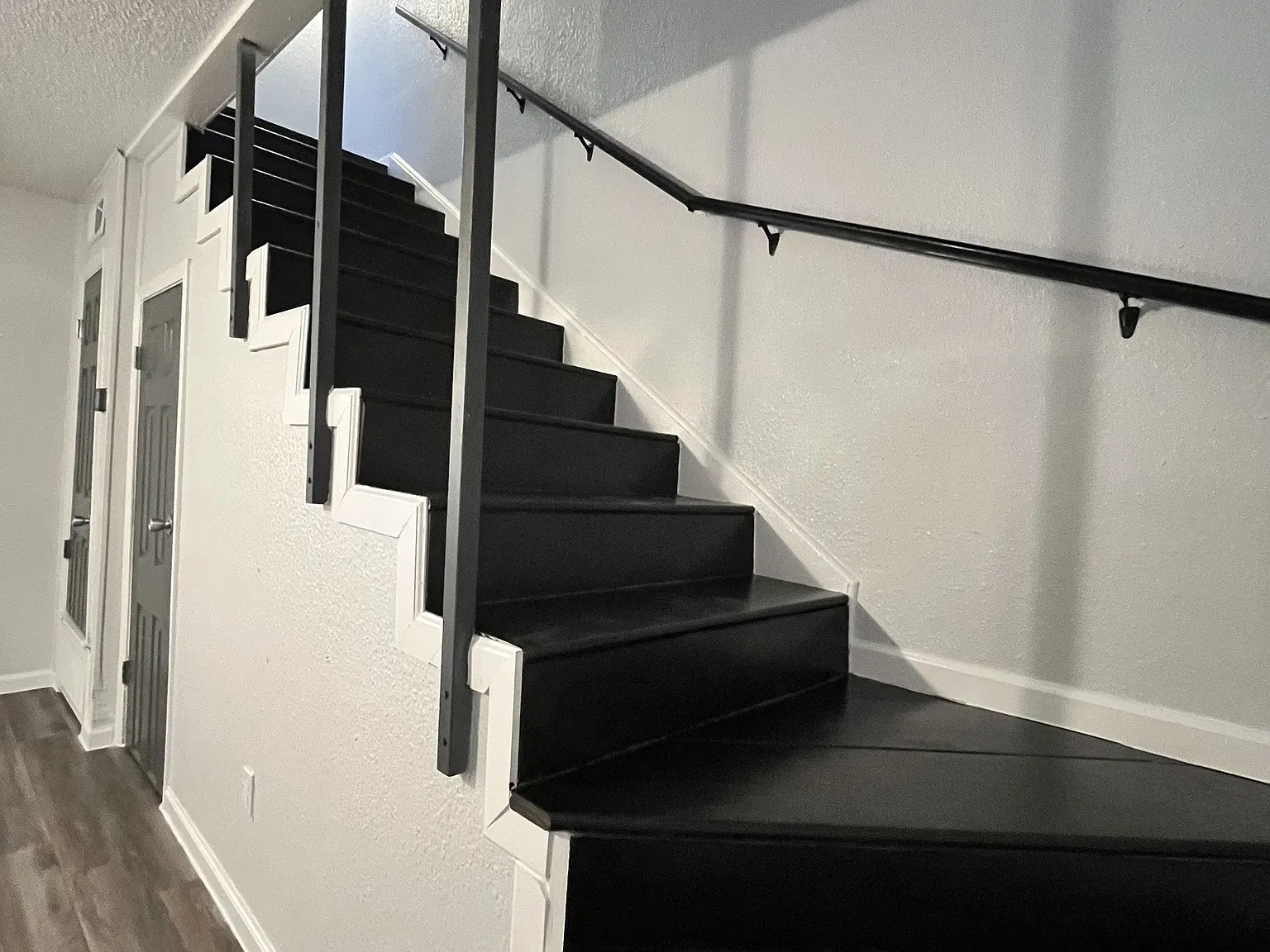 Alamo Apartments — Photo 4