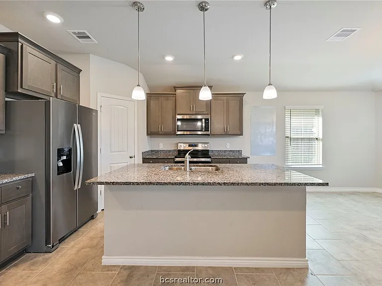 2115 Chief St — Photo 5