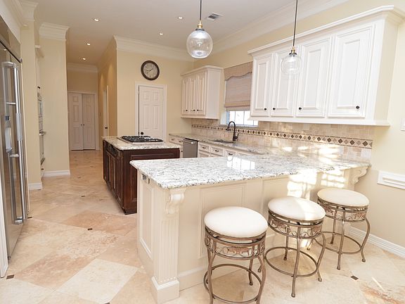 Kitchen island peninsula