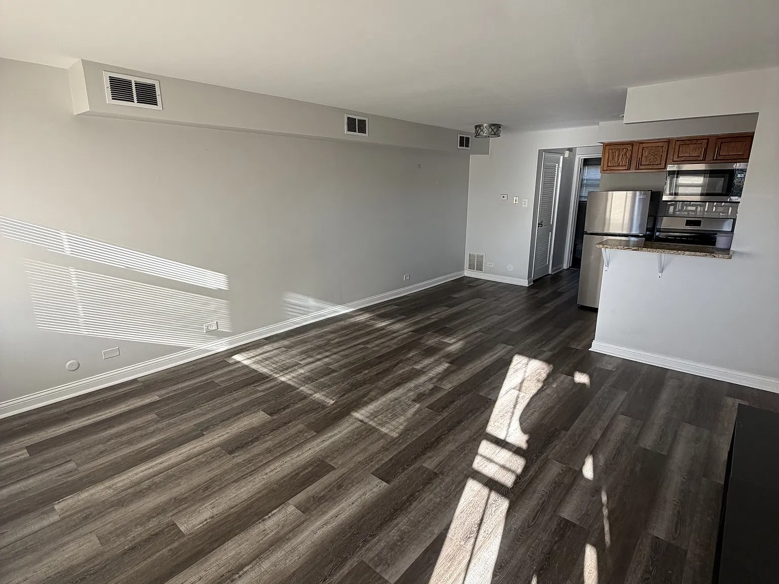 3018 E Cheltenham Pl — Photo 2