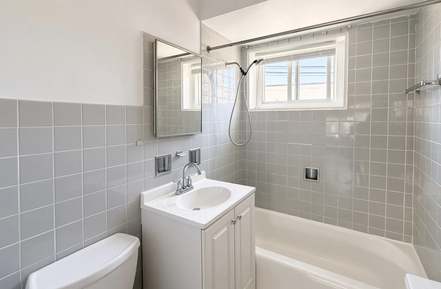 1 bed, $1,375 — Photo 4