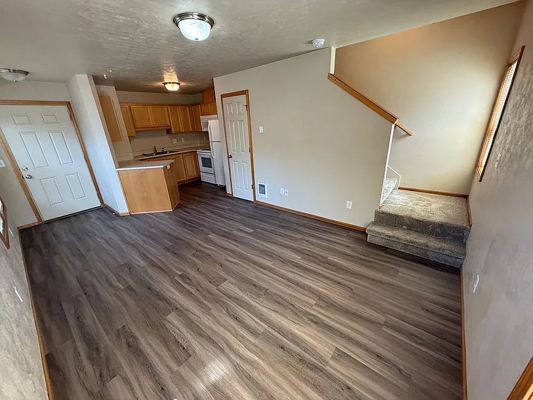 10th St. 11 Plex — Photo 28