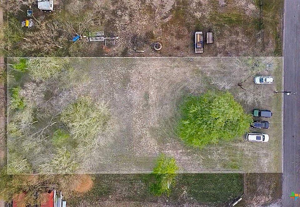 1st image of 113 Lakeside Dr