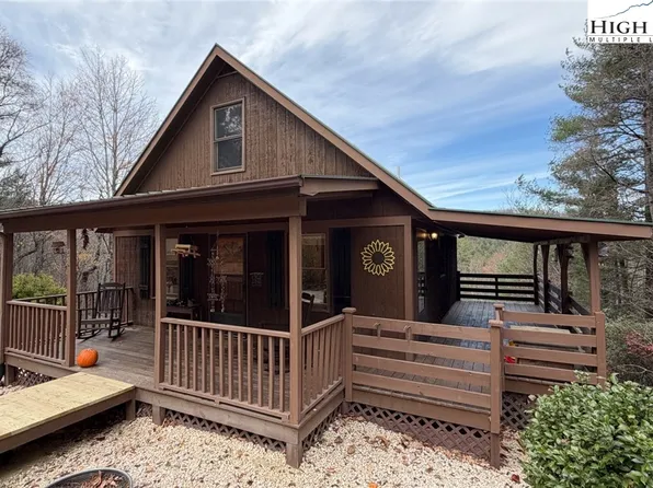 437 Deer Crossing Lane, Lenoir, NC 28645