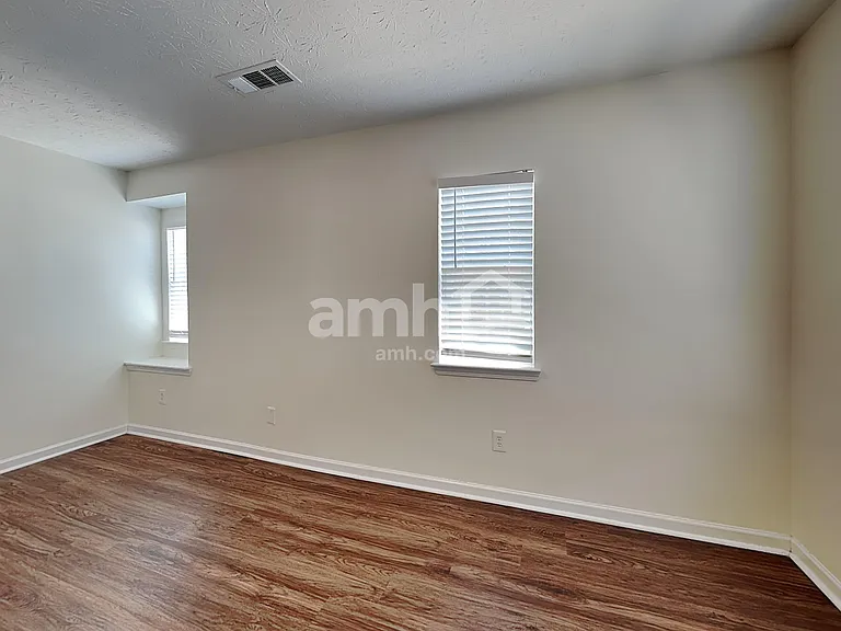 76 Parkmont Ct — Photo 18