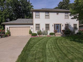 610 E 6th St, Coal Valley, IL