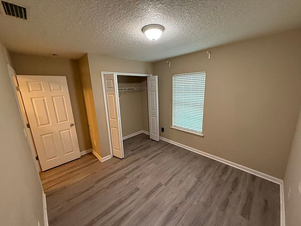 1st image of 76674 Timbercreek Blvd