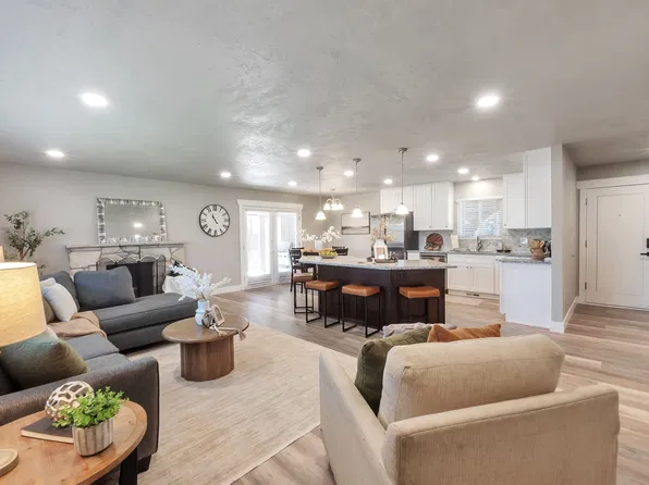 6247 S Coral Dr, Taylorsville, UT 84123