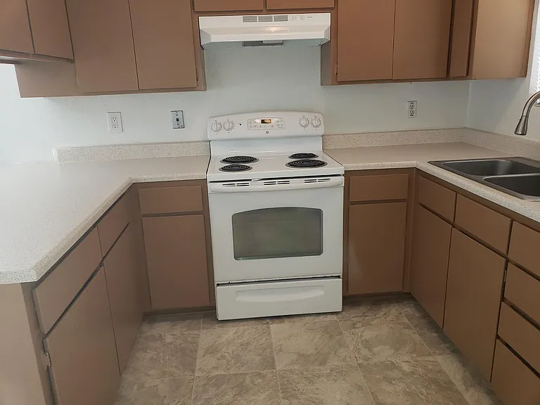 1729 Paisano St NE #4 — Photo 8