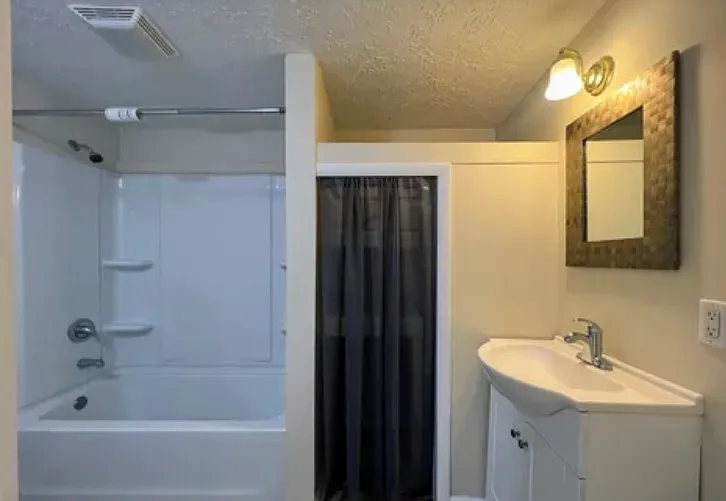8000 Martin Mill Pike — Photo 5