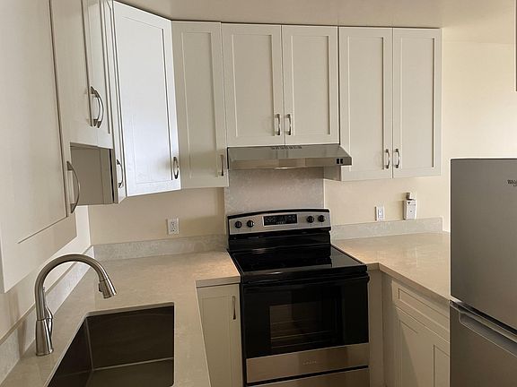 Brand new kitchen cabinets, countertop and appliances