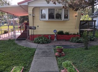 1305 S Maple St, Centralia, IL 62801
