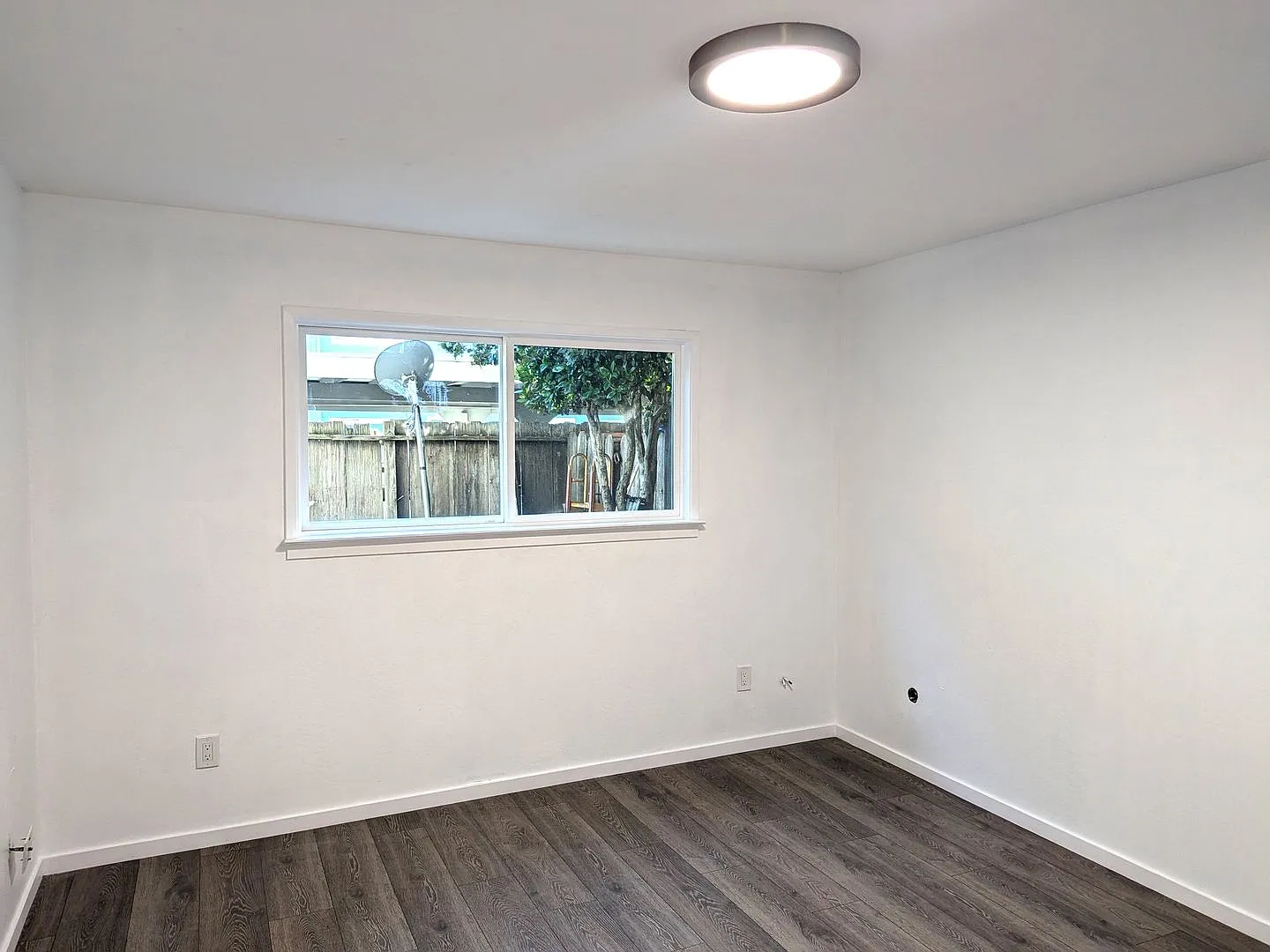1595 Herbert St — Photo 3