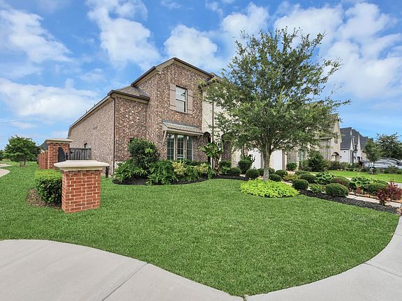 4th image of 8803 Autumn Pine Dr