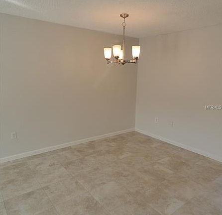 5th image of 217 Dorchester Sq #00