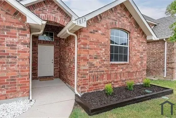 1012 Raleigh Path Rd — Photo 2