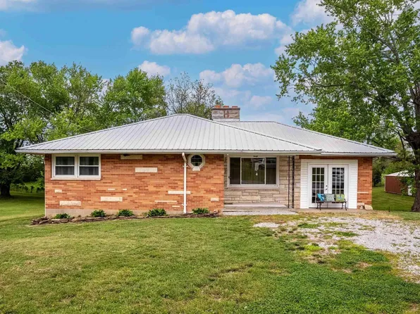 5035 Reevesville Rd, Grantsburg, IL 62943