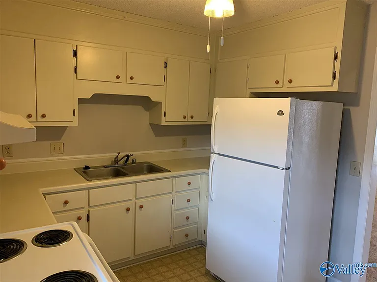 8142 Oldfield Rd SW #3 — Photo 5