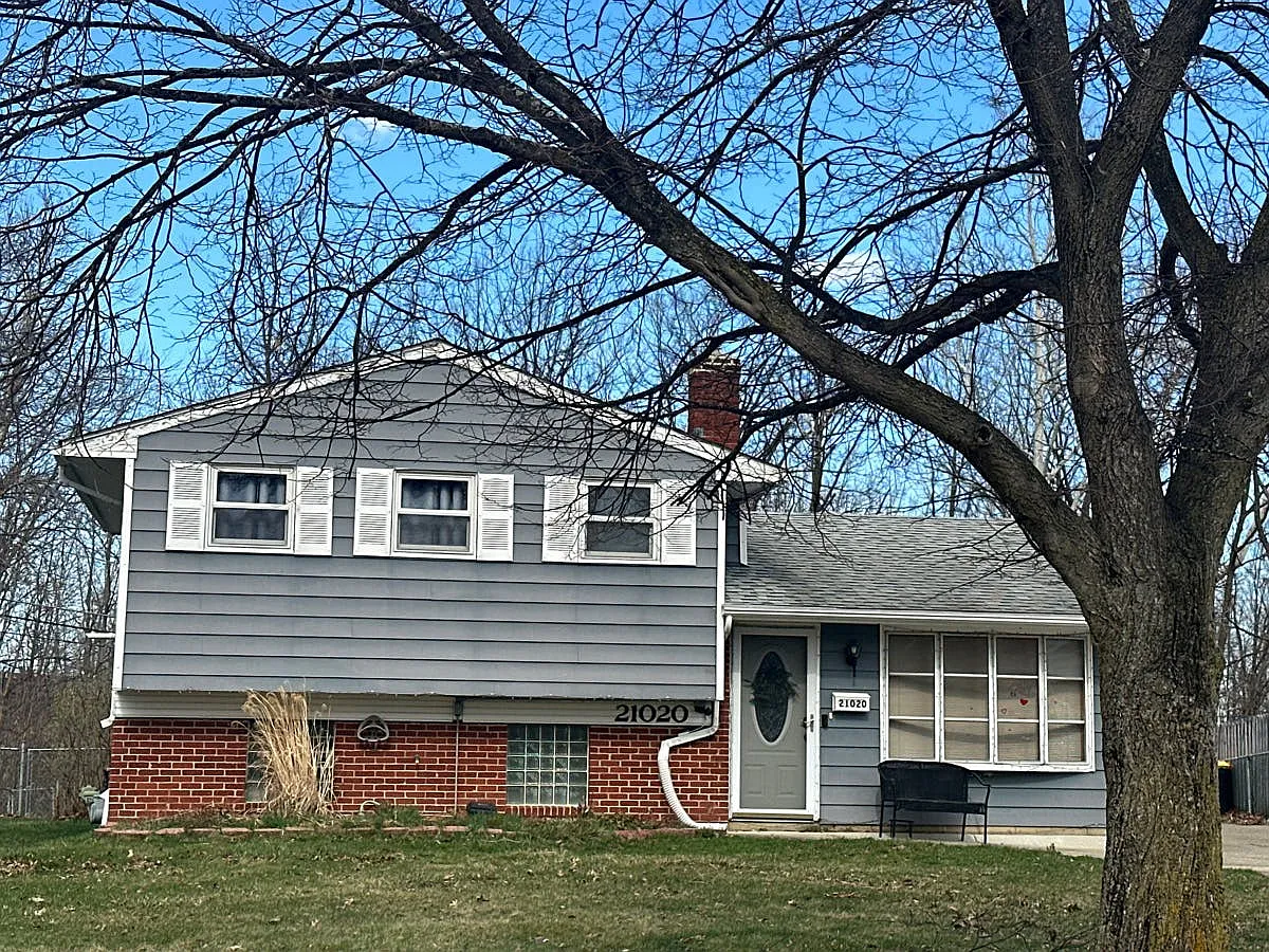 21020 N Vancey Dr photo 1