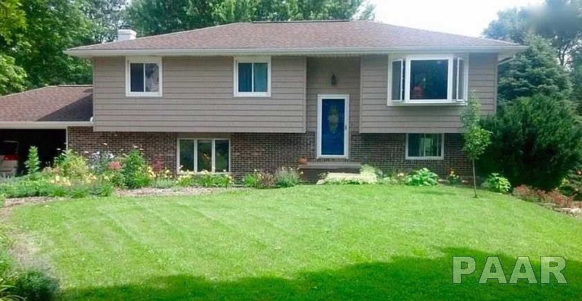 205 Elm Cir photo 1