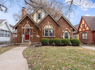 6701 Oak St, Kansas City, MO 64113