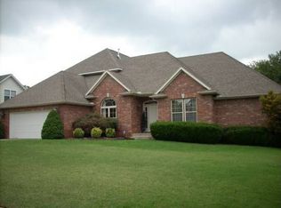 209 SW O St, Bentonville, AR 72712