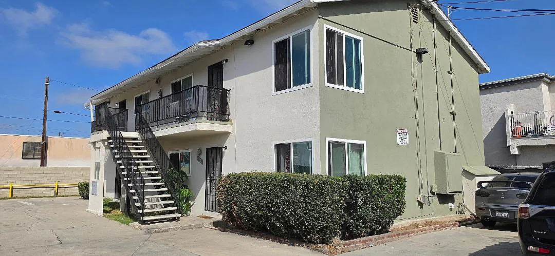 2 bed, 680 sqft, $2,300 — Photo 2
