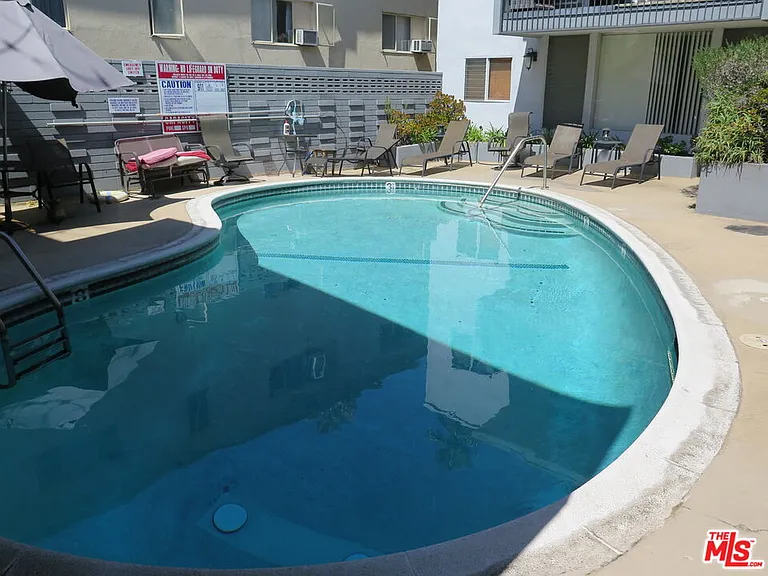 1253 N Hayworth Ave #109 — Photo 6