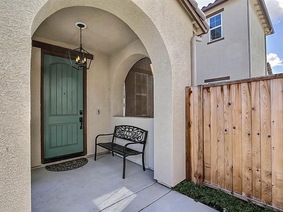3rd image of 681 Navarra Way