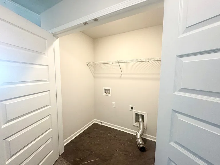 107 Denmon Ct — Photo 23