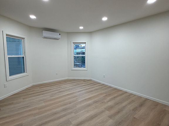 4th image of 60 Prospect Ter #2