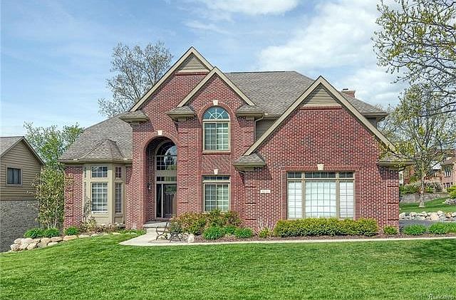 8231 Brookstone Ln Clarkston MI 48348 Zillow