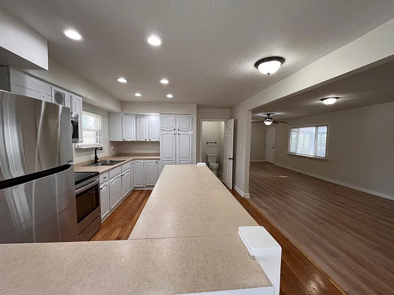 8829 Croton Rd — Photo 11