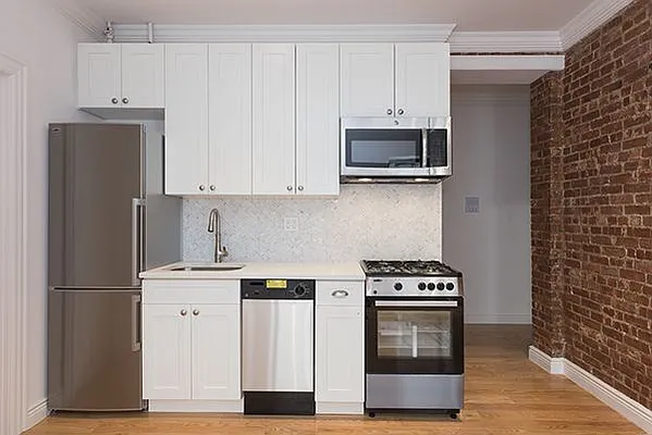 Rented by Bold New York | media 12