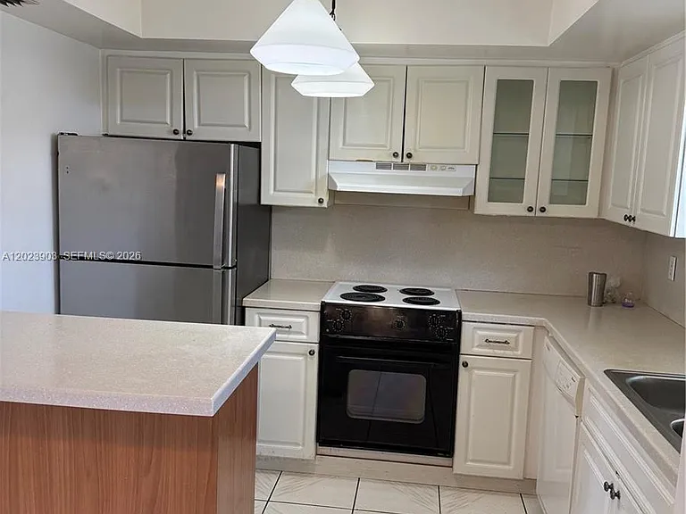 3525 Polk St #7 — Photo 4