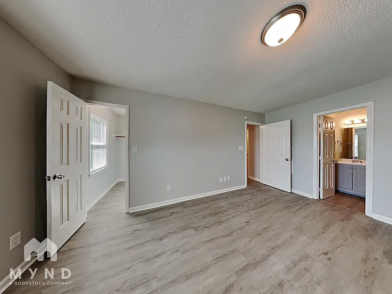9205 Meadow Sweet Ct — Photo 15