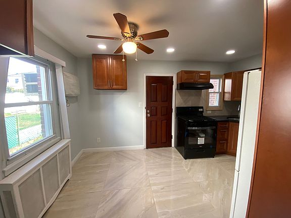 5th image of 77-35 250th St