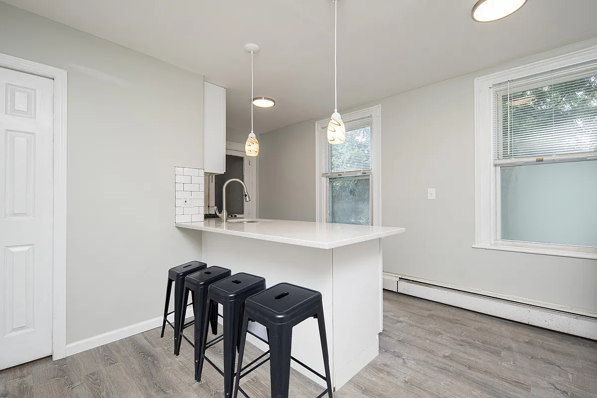 Building Photo - 1820 Highland Ave #2